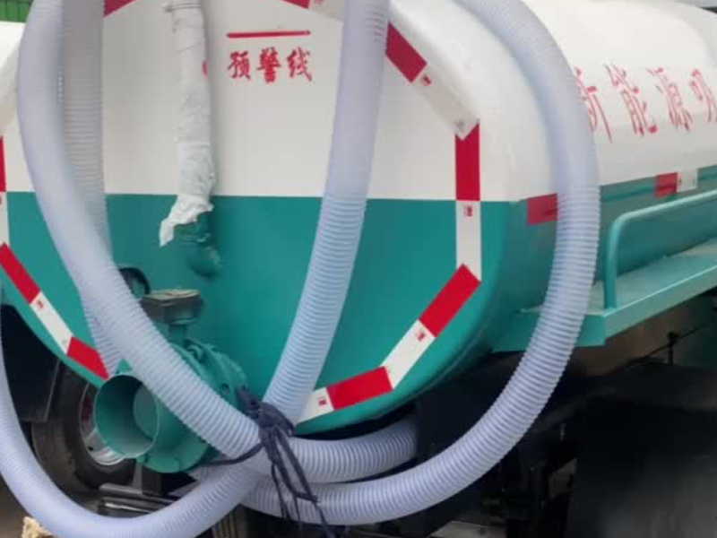 大兴安定镇附近疏通下水道